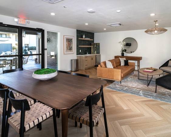 $1,850 / 2br - 2/BD 1/BA, Resort-Style Pool, In Carmichael (4729 Manzanita Ave, Carmichael, CA)64043494921730124