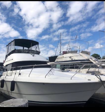 BOAT SILVERTON  CONVERTIBLE  34 Twin Crusaders 7.4 model "454" fuel injecti 1