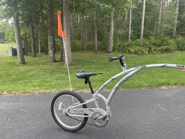 Adam's Trail-a-bike + extra hitch 1