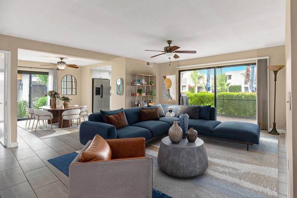 $438,000 / 3br - 1330ft2 - Ático esquina de tres habitaciones y dos baños (Palm Springs)63758592076801122
