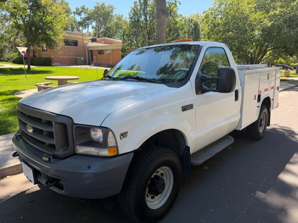 2004 Ford F350 - Photo 2