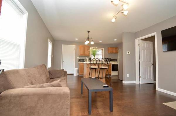 $885 / 1br - 532ft2 - UPDATED AND MOVE IN READY! (South Bend)63935710850051121