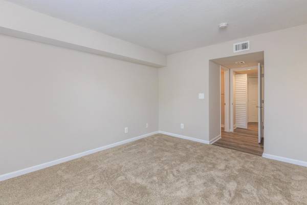 $2,590 / 3br - 1400ft2 - Enjoy Pet Stations, Bark Parks & On-Call Support! 🐶 (9873 Lawrence Road, Boynton Beach, FL)64002012840705123