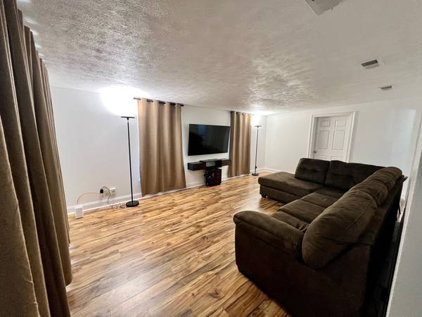 $1,800 / 3br - 1396ft2 - Family Home for Rent (Parker)63812986301443124
