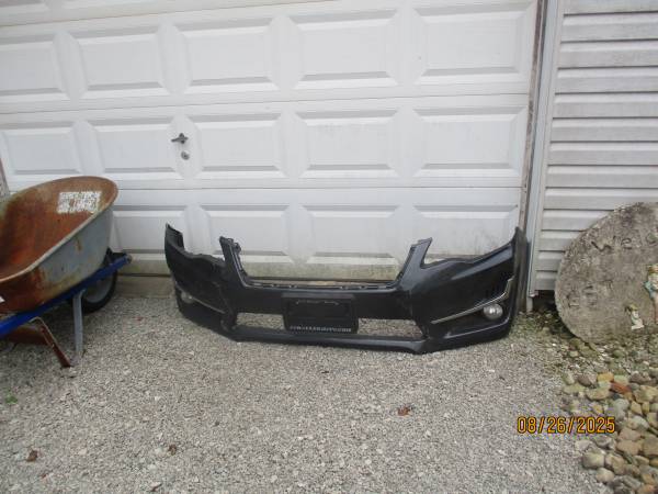 2016 Subaru Impreza Front Bumper Cover, w/rebar, Grille, Minor Damage 1