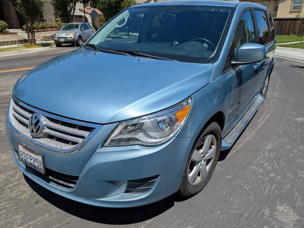 2010 Volkswagen Routan - 78 mil millas, TÍTULO LIMPIO, FUNCIONA EXCELENTE - $4,499 (Tracy)63470897367809120