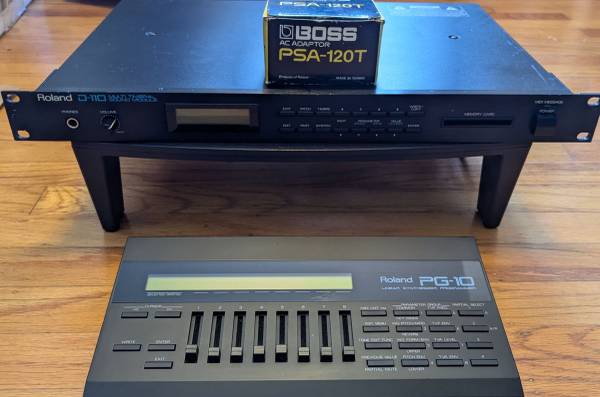 Roland 【PG-10】 & 【D-110】の豪華セット Roland D-110 Synth PG-10 Programmer - musical instruments - by