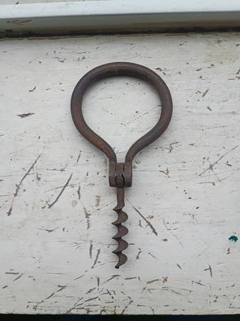 Vintage iron folding corkscrew 1