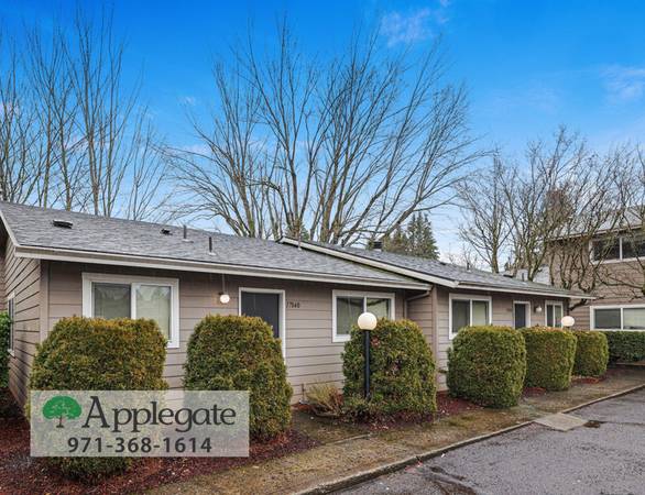 $1,850 / 3br - Gresham 3B en una excelente ubicación + área de juegos, a 15 millas de Portland y más (SE Portland)63672582654209120