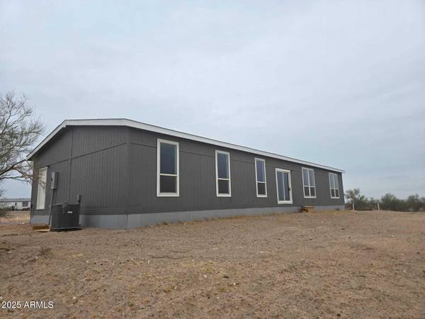 $368,000 / 5br - 2280ft2 - 5 Bed Residential in Tonopah (Tonopah, AZ, $368,000) (Tonopah, AZ)64024826005891122