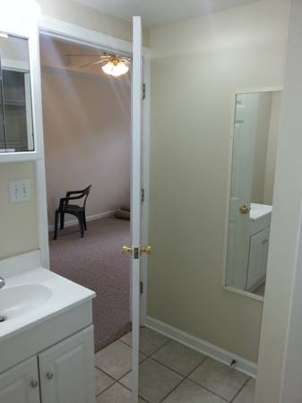 $1,000 / 1br - 0500ft2 - Wi-Fi and utilities included (Lithia Springs)63964264975747122