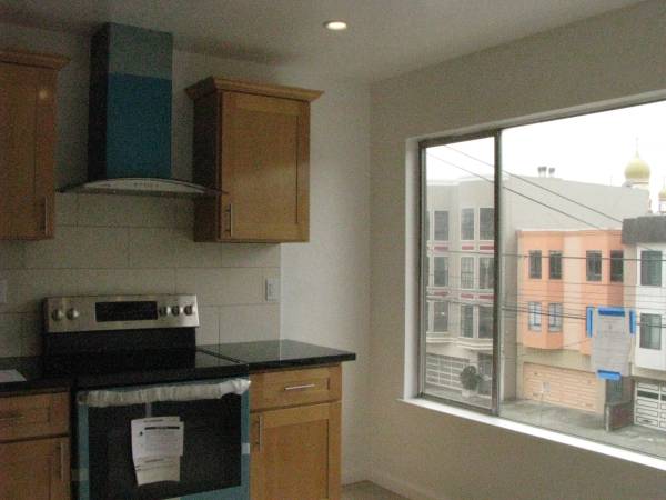 $3,350 / 2br - 858ft2 - ÁTICO RECIENTEMENTE REMODELADO DE 2 DORMITORIOS (richmond / seacliff)64000589088385122