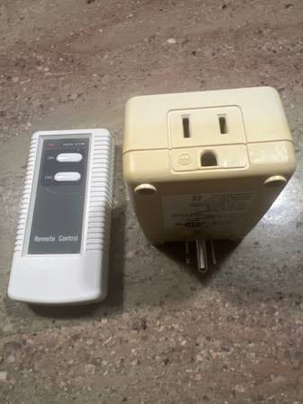 Wireless remote on/off Outlet OR Infrared motion sensor - $10 (Needham Heights)63470649681411120