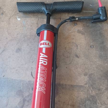 Bombas de aire para campanillas - 2 disponibles - Para neumáticos y pelotas - $8 (Meridian)63471410820483122