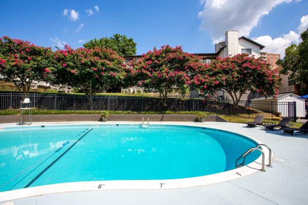 $2,130 / 2br - 925ft2 - Fácil acceso a autopistas, ubicado en Alexandria!, 2/BD 1/BA (4820 Kenmore Avenue, Alexandria, VA)63896154474754121