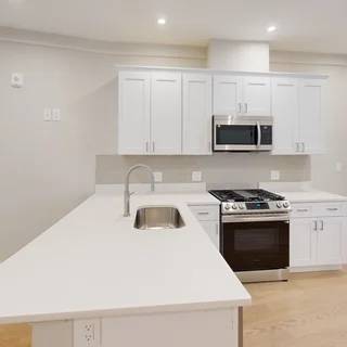$3,875 / 4br - 1100ft2 - Renovated Allston 4 Bed For $3,875 AVAIL NOW NO FEE (Allston)64213545732353121