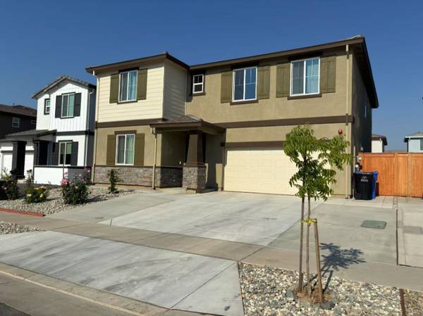 $850.00 / 1br - Lovely Queen Room (Shared Bathroom) in the Beautiful and Safe Neighbor64043840529153123