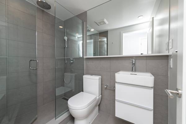 $2,700 / 1br - Summer St 1 Bed Includes Heat Parking Extra63996690642818121