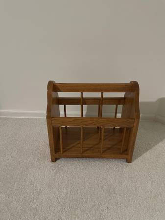Oak Magazine Rack 1