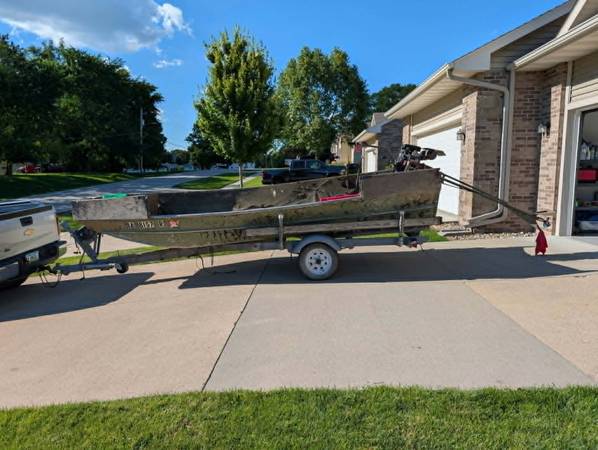 16' Flat Bottom Boat, Trailer and Decoys 1