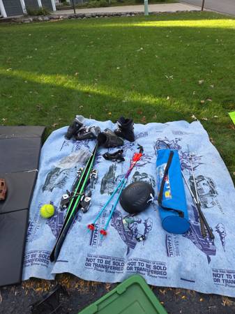 YARD SALE 13470 GUILD AVE 9-2pm (Apple valley)64048994459905122