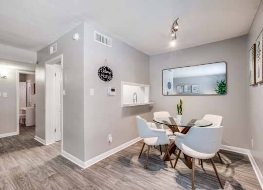 $700 / 1br - 640ft2 - 1 bedroom (8900 Chimney Rock Rd, Houston, TX)63906677857410120