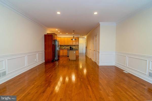 $4095.00 / 4br - 3200ft2 - Spacious home near heart of University City64024499250178121