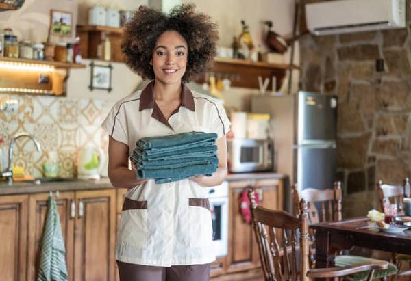 Traveling Housekeeper 1