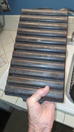 Griswold Cast Iron Cornbread Pan 1