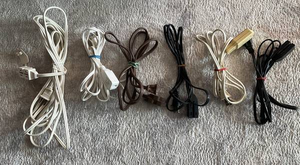 6X EXTENSION CORDS 1x4.5m, 1x3m and 4x2m…price in pesos 1