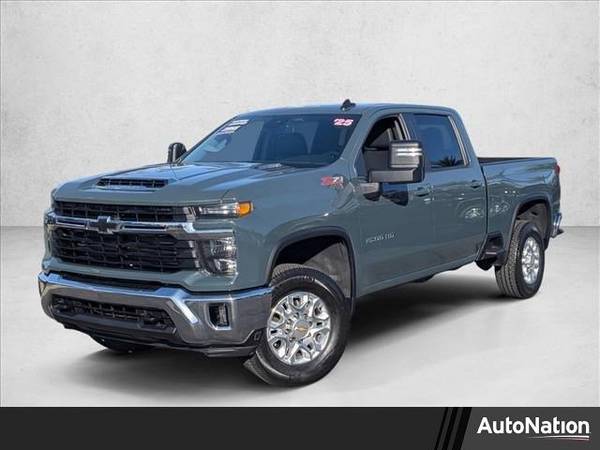2025 Chevrolet Silverado 2500HD LT Diesel 4x4 4WD Chevy Truck Crew cab 1