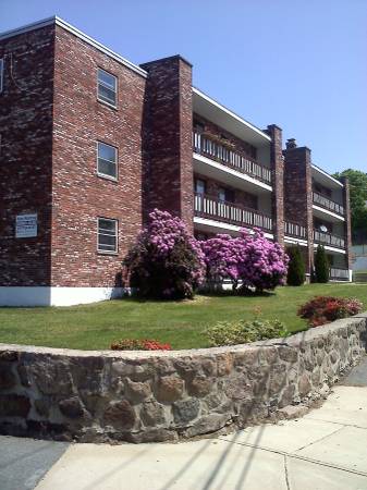 $2,195 / 1br - 720ft2 - Spacious & modern one bedroom//Heat included (Quincy)63699215804931120