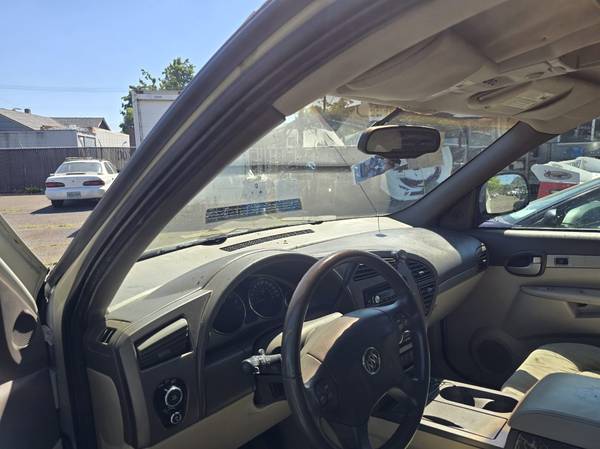 2006 Buick Rendezvous CX Sport Utility - $2,200 (Springfield)63470079420931124
