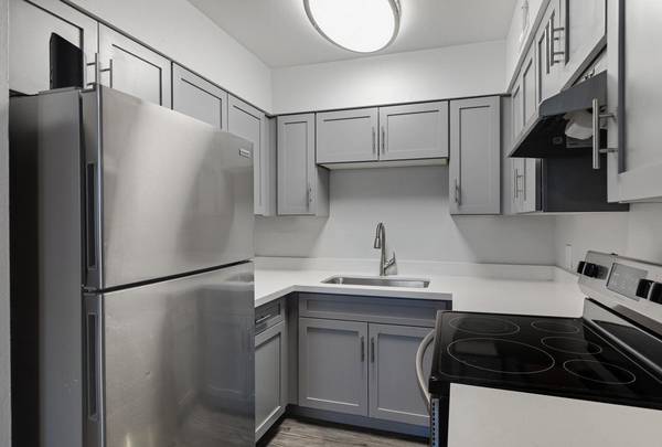 $1,525 / 3br - Grill & Picnic Area, New Kitchens, Tech Ready, Tour Today (Northwood Manor)64024999359745124