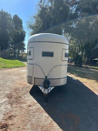 Horse trailer 1