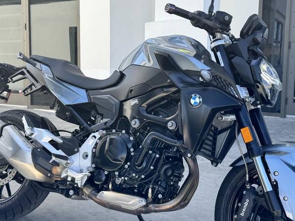 2023 BMW F 900 R Exclusive  -Premium Dealer! 1