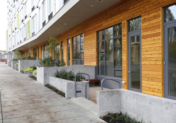 $1,350 / 574ft2 - Act Fast! Chic Studio Apartment w/ Modern Features + 2 Months Free (Event District)64039055312513121