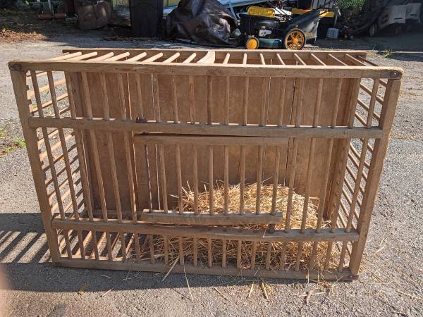 Old Fashioned Chicken Crate 1