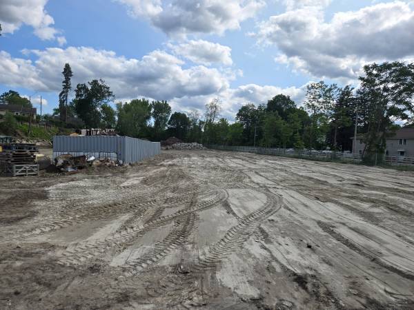 Parking for RVs Campers and trailers 1