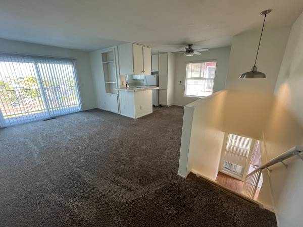 $3,600 / 2br - 1000ft2 - Pet Friendly, 2BD/1BA Duplex: Garage, Fenced Yard, Steps to Beach!! (Encinitas)63865591776897122