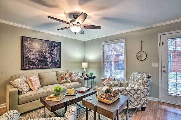 $1800.00 / 1br - 700ft2 - Gillespie B 963612007277697122