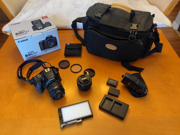 Canon Rebel SL3 Kit and accessories 1