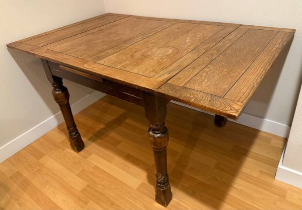 Vintage oak draw-leaf table 1