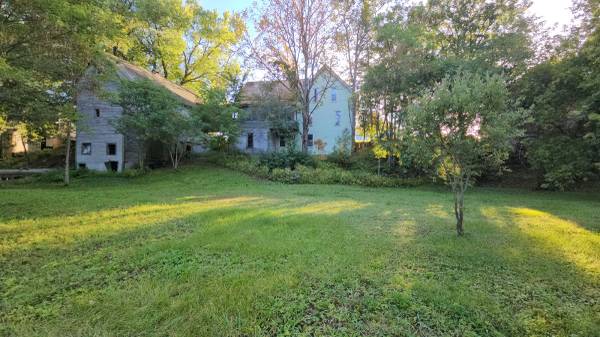 $119,900 / 4br - 1999ft2 - Just Listed! Riverfront Duplex in Village of West Burk (Burke)63976979663490122