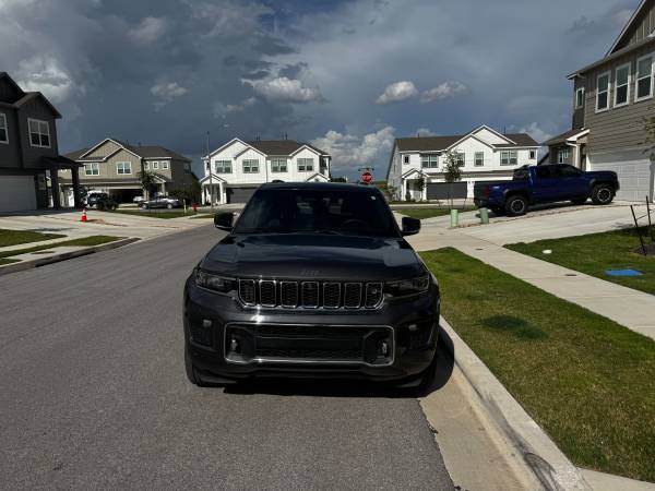 2022 Jeep Grand Cherokee Overland – Loaded, 1 Owner, Clean Title - $40,000 (Round Rock, Texas)63491399544449122