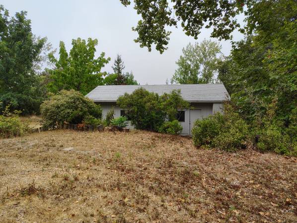$800 / 700ft2 - Commercial building for rent (sebastopol)63845957566337120