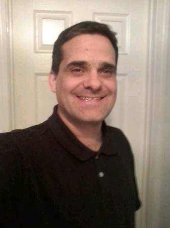 Quiet Gentleman/ Small Room And Bathroom/Can Help With Household Work/ 1