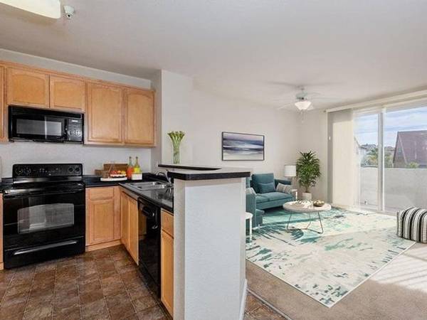 $2,895 / 2br - 1000ft2 - Modern Living with All the Perks  Views, Pool, Gym  More (danville / san ramon)63657982138369124