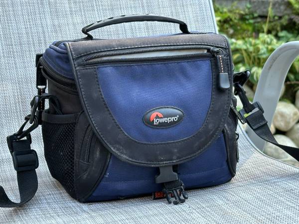 Lowepro camera bag 1
