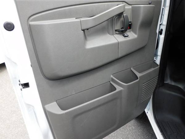 2024 GMC Savana 2500 - Photo 14